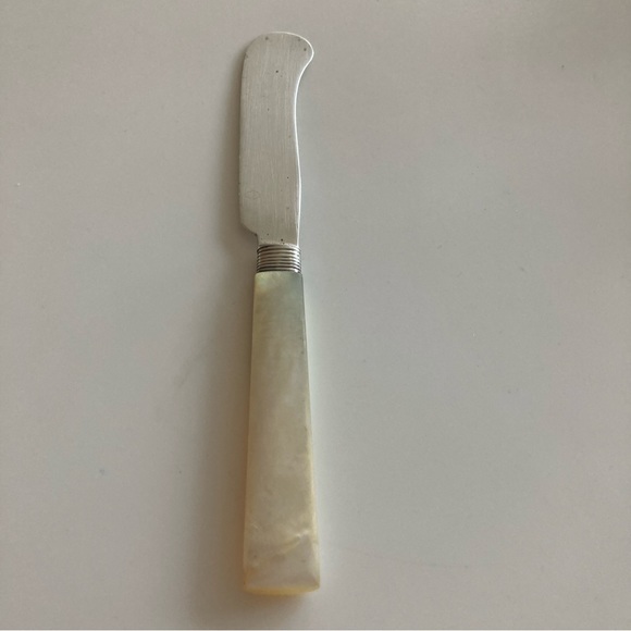 Vintage set of 5 knives: 3 Quikut steak, 1 Quikut serrated, 1 R&WW butter - Picture 3 of 7